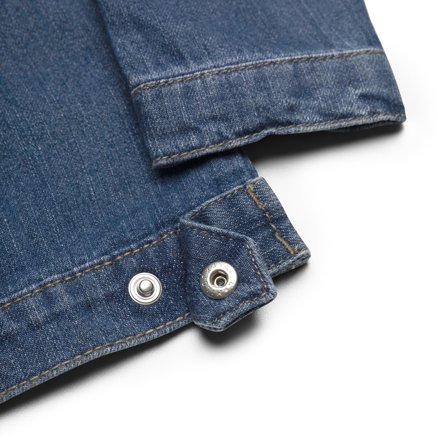 Jeansjacke aus 100% Bio-Baumwolle bestickt mit einem goldenen Metatron
